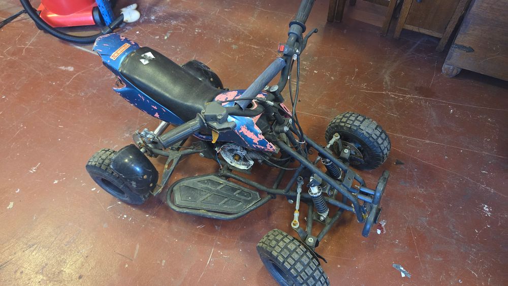 Lot 236 – 50cc 2-Stroke Petrol Mini Quad Bike for Restoration