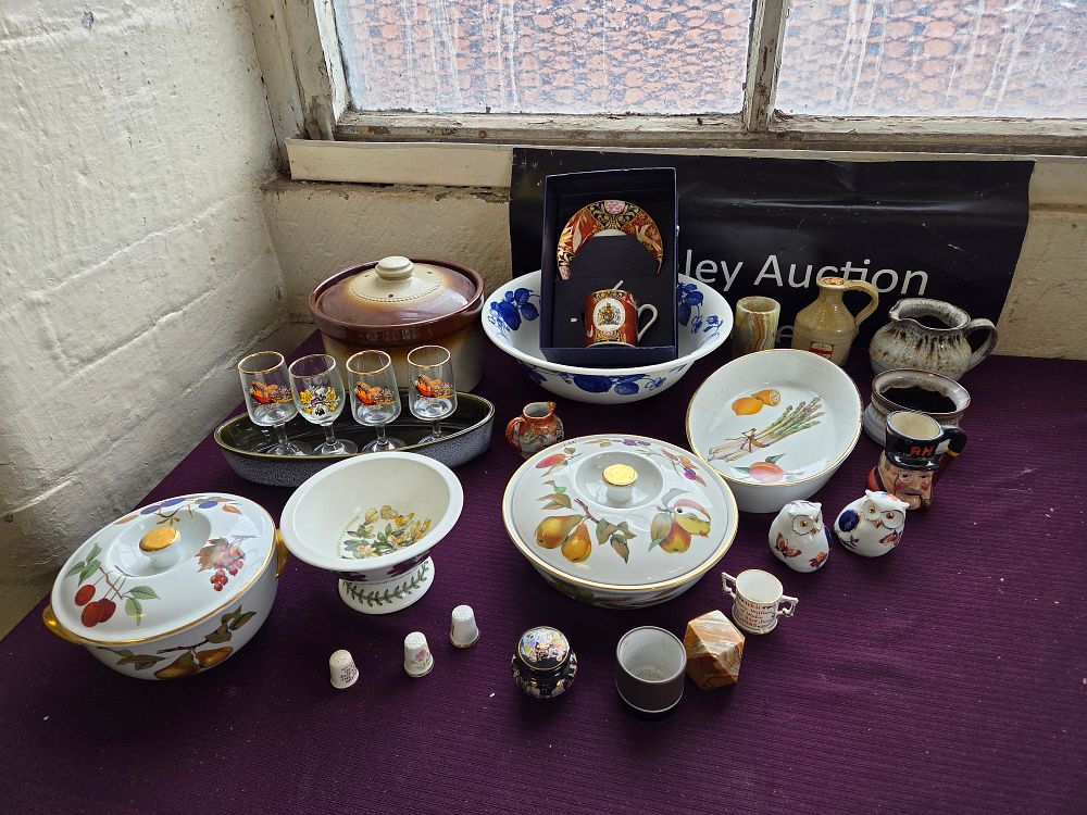 Lot 353 – A Collection of Royal Worcester Evesham and Portmeirion Pomona Ceramics with Miscellaneous Glassware and Decorative Items