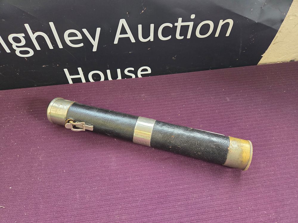 Lot 606 – A First World War British Military Signalling Torch by The Efandem Company Ltd Dated 1918