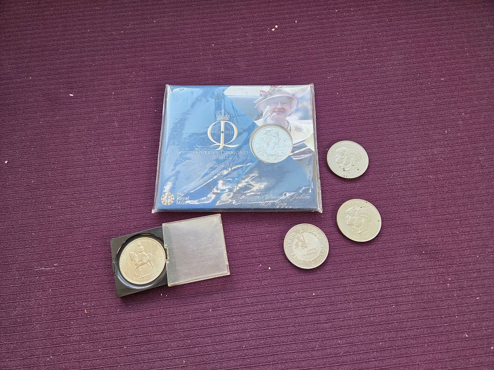 Lot 627 – A Collection of UK Commemorative Coins