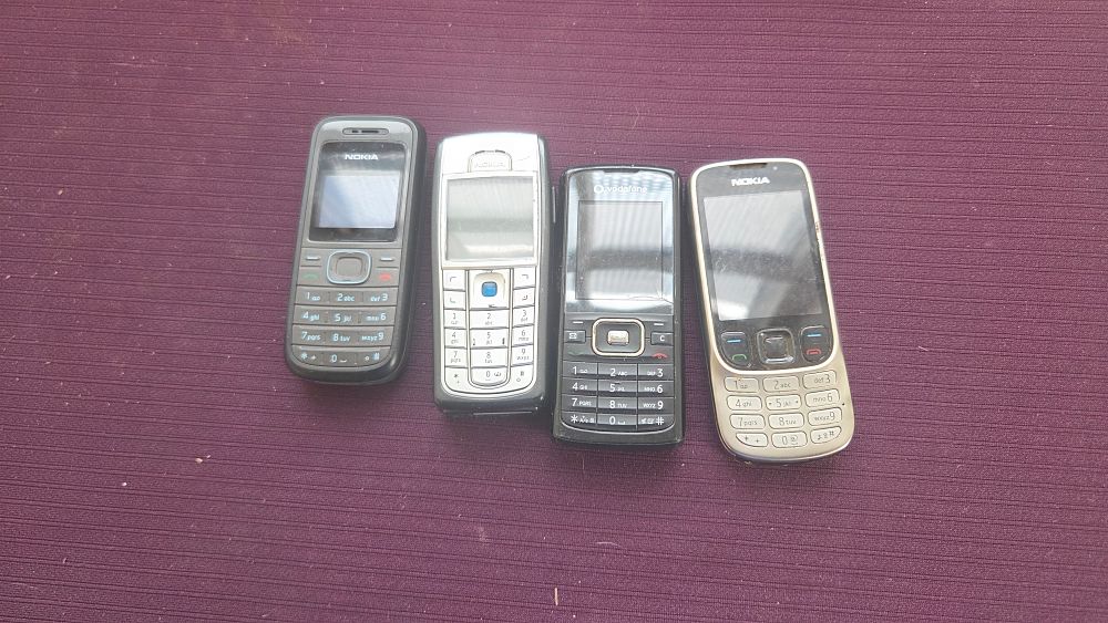 Lot 183 – A Collection of Four Vintage Mobile Handsets Including Nokia and Vodafone Models