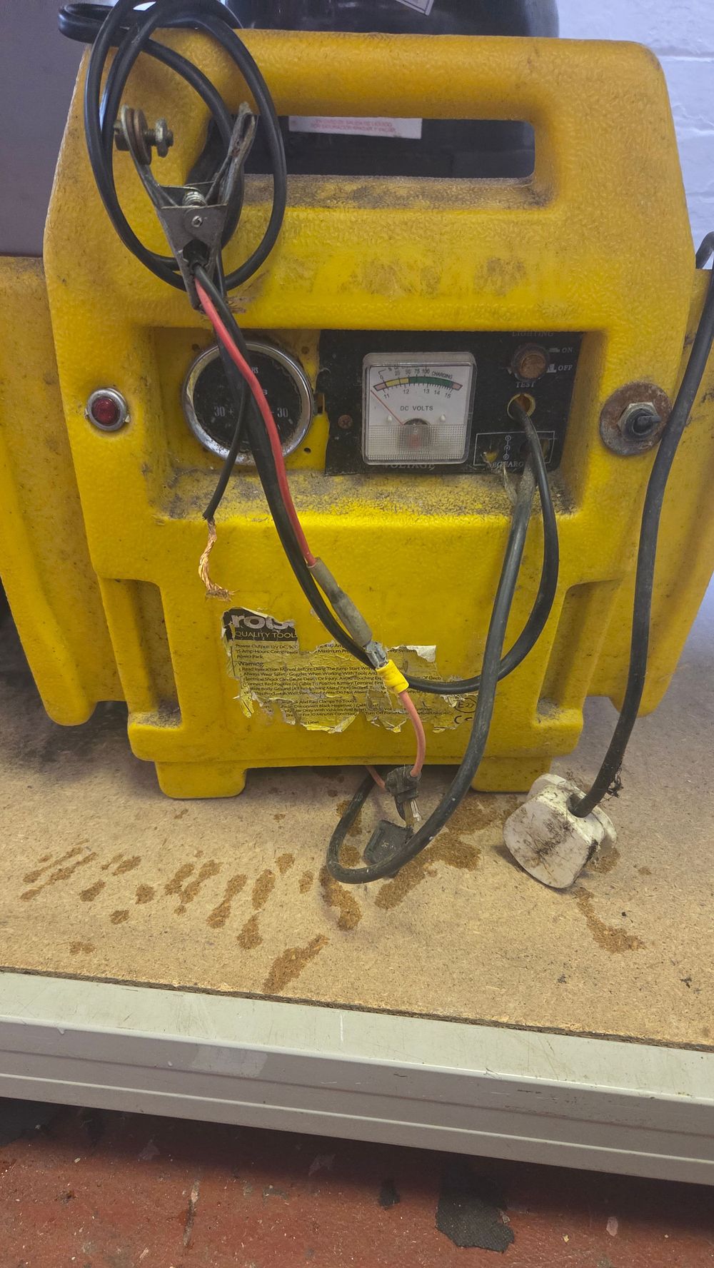 Lot 237 – A Rolson Quality Tools Portable Power Pack and Air Compressor