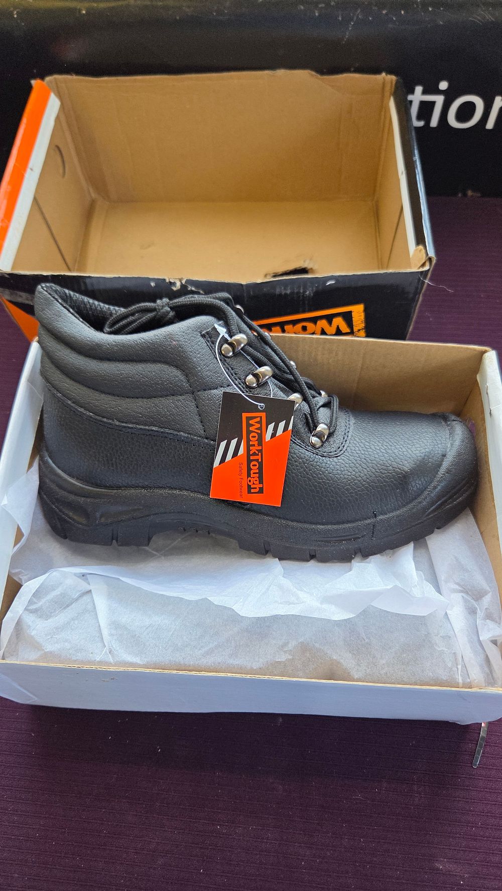 Lot 300 – A Pair of WorkTough 105SM Safety Boots Size UK 6