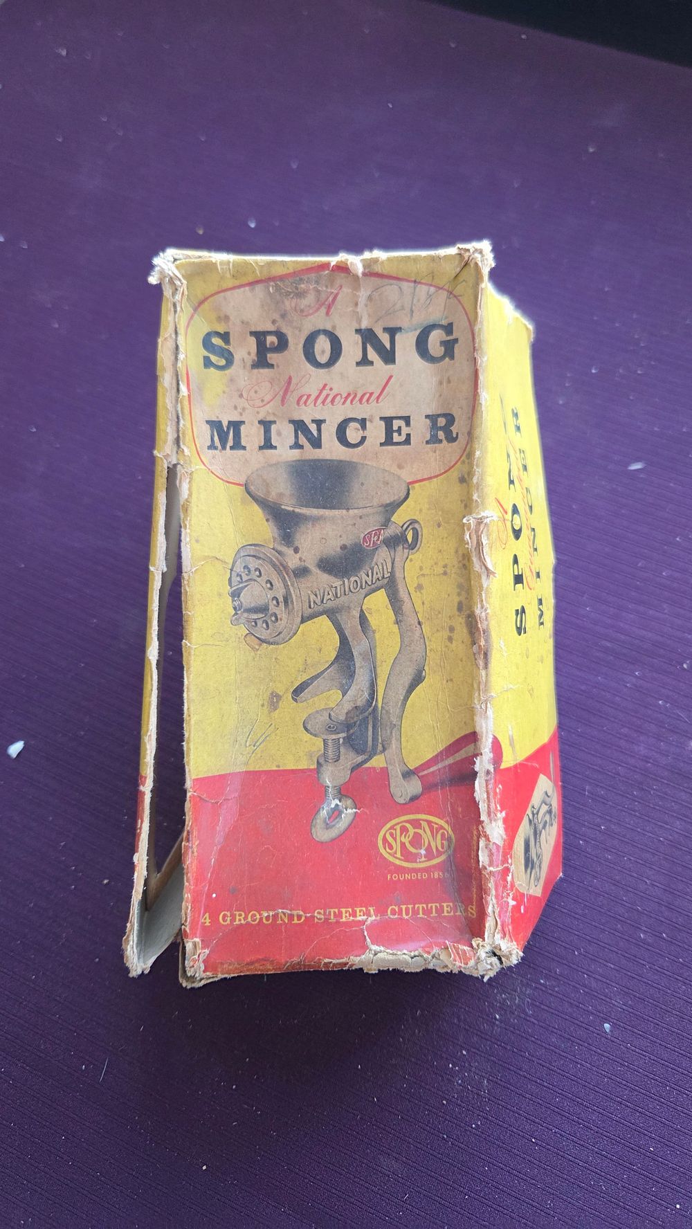 Lot 318 – A Spong National Mincer No. 20 with Original Box