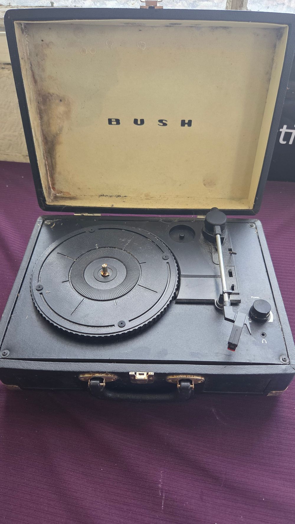 Lot 154 – Bush KTS-601 Classic Retro Portable Suitcase Turntable