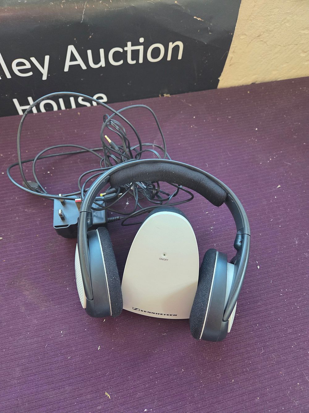 Lot 413 – Sennheiser RS 120 II Wireless Stereo Headphone System in working order
