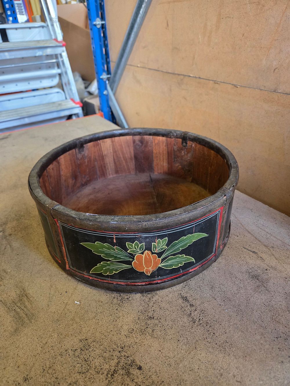 Lot 418 – An Antique Hand-Painted Oak Barrel Jardinière