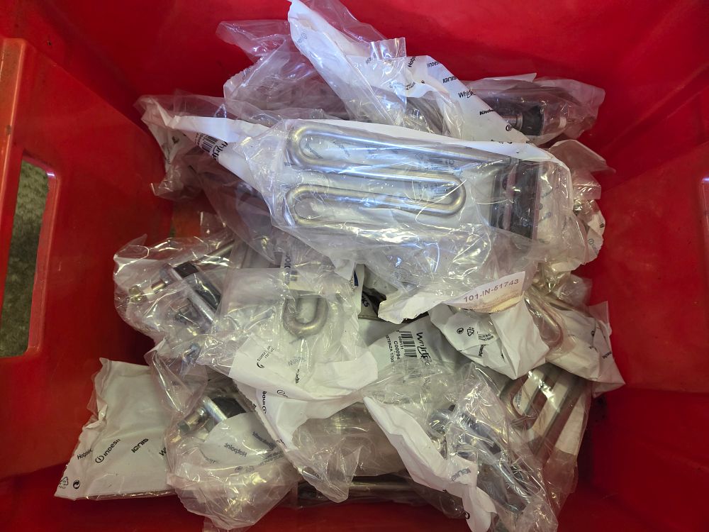 Lot 420 – A Collection of Whirlpool, Indesit, Hotpoint, Ignis and KitchenAid Appliance Heating Elements
