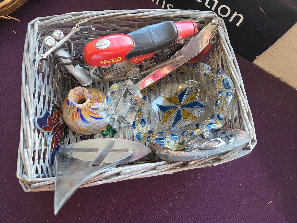 Lot 429 – A Group of Assorted Decorative Objects and Collectibles including a Norton Motorcycle Model