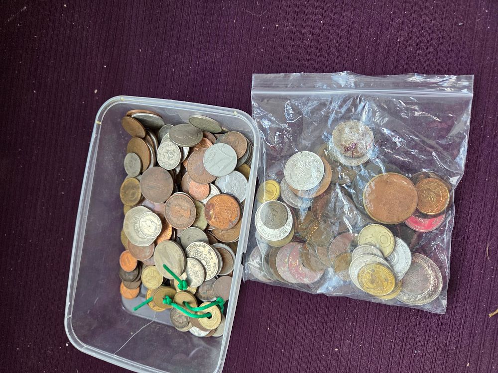 Lot 619 – A Collection of World Coins, Commemorative Medals, and Transport Tokens