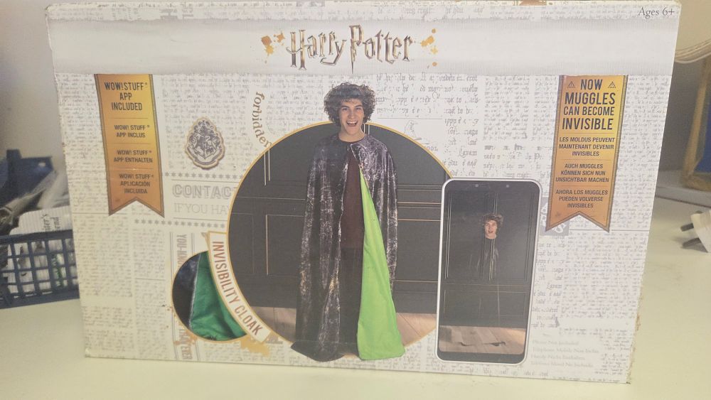 Lot 255 – Harry Potter Invisibility Cloak by WOW! Stuff
