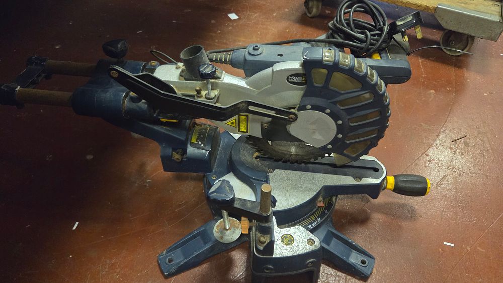 Lot 289 – Mac Allister Sliding Compound Mitre Saw with Laser Guide