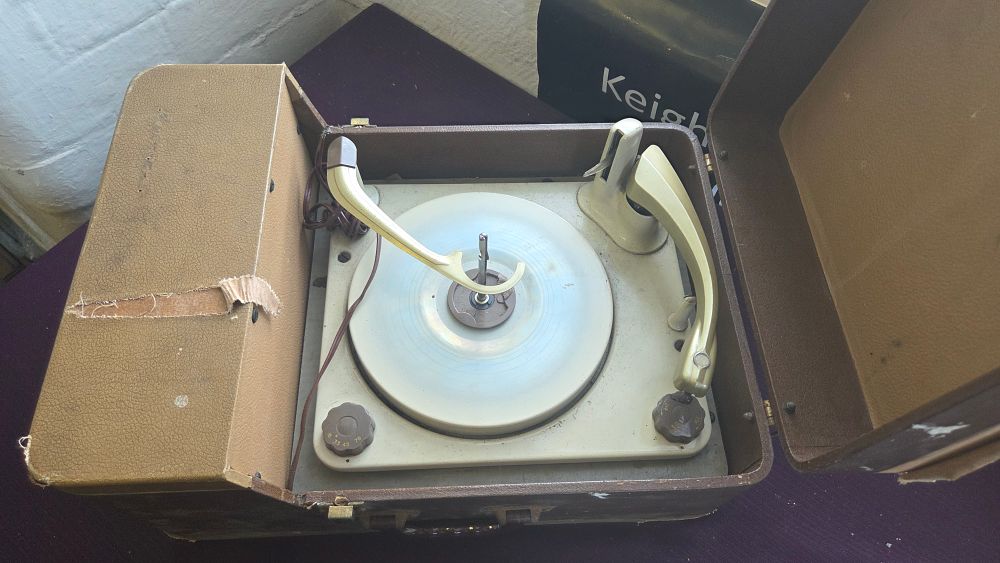 Lot 164 – Handy-Gram Portable Automatic Record Player with BSR Monarch Deck
