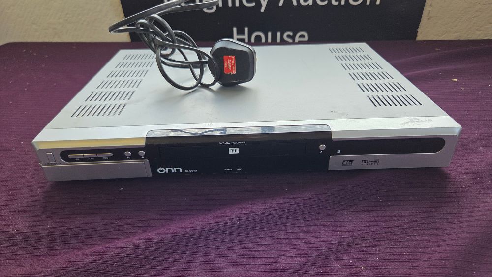 Lot 165 – Onn DS-8643 DVD±RW Recorder