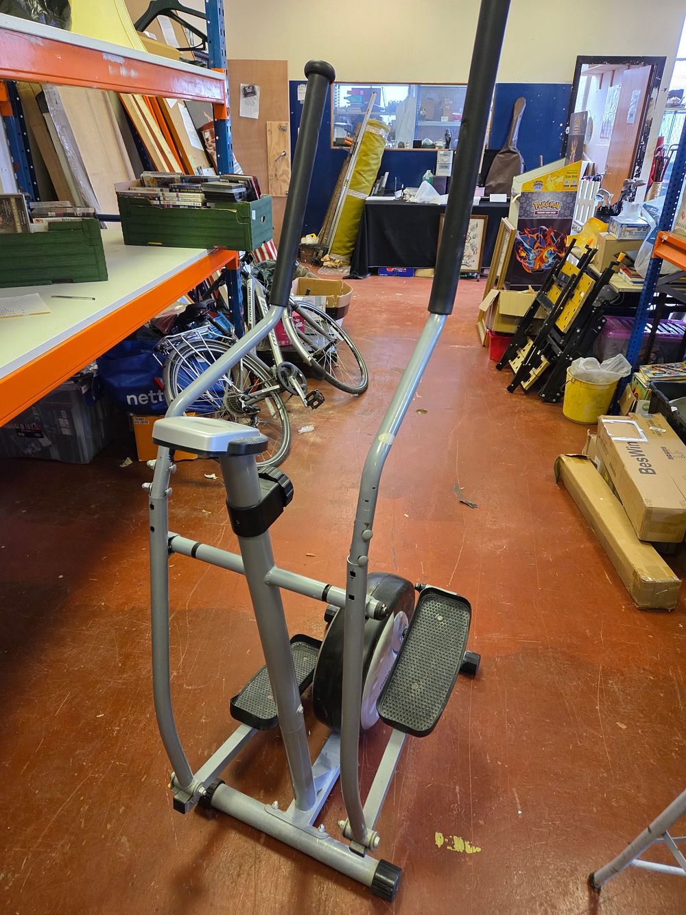 Lot 177 – Sunny Health & Fitness Elliptical Cross Trainer Exercise Machine
