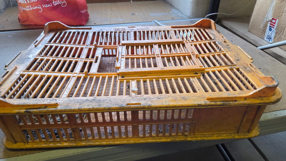 Lot 180 – An Aster Modello Mini Plastic Game Bird Transport Crate