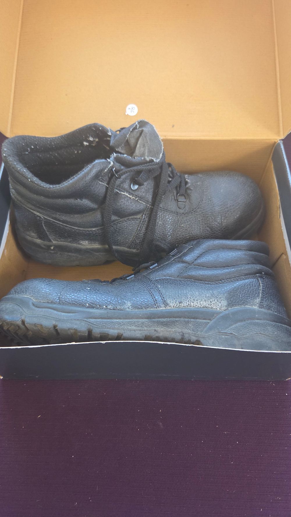 Lot 183 – A Pair of Portwest Black Leather Safety Work Boots, Size 11