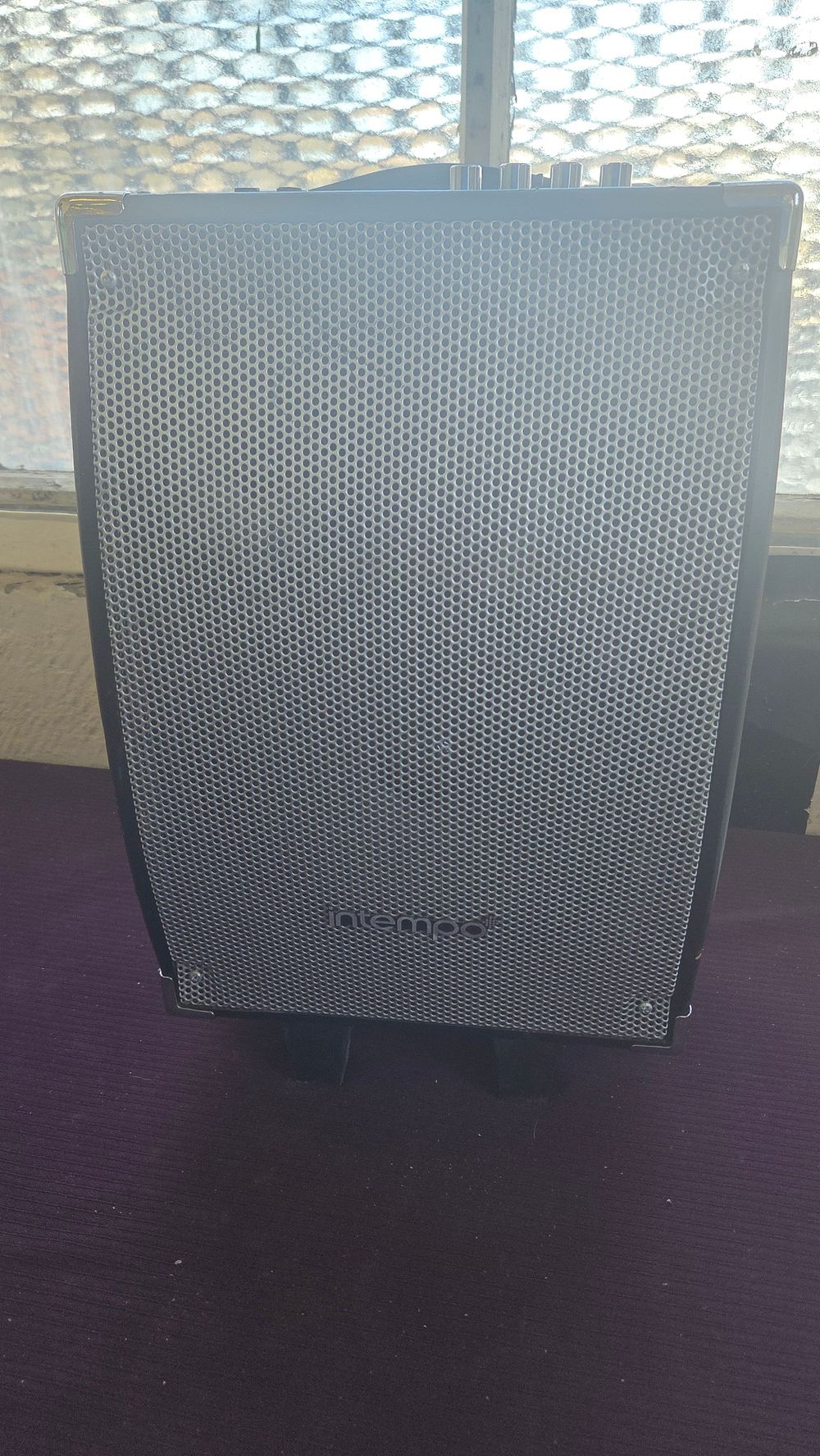 Lot 195 – Intempo Tailgate Speaker Model EE1094BLKJTFFOB