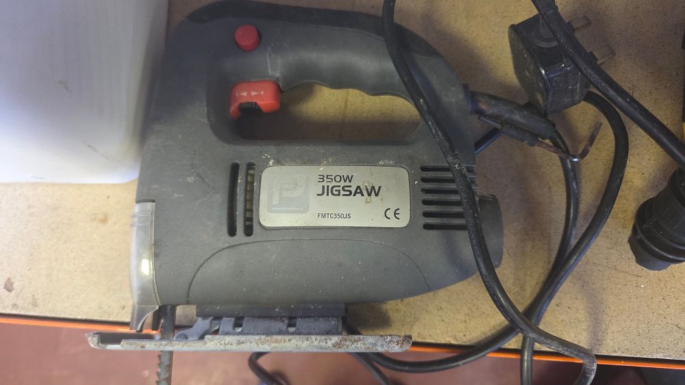 Lot 198 – Performance Jigsaw Model FMTC350JS