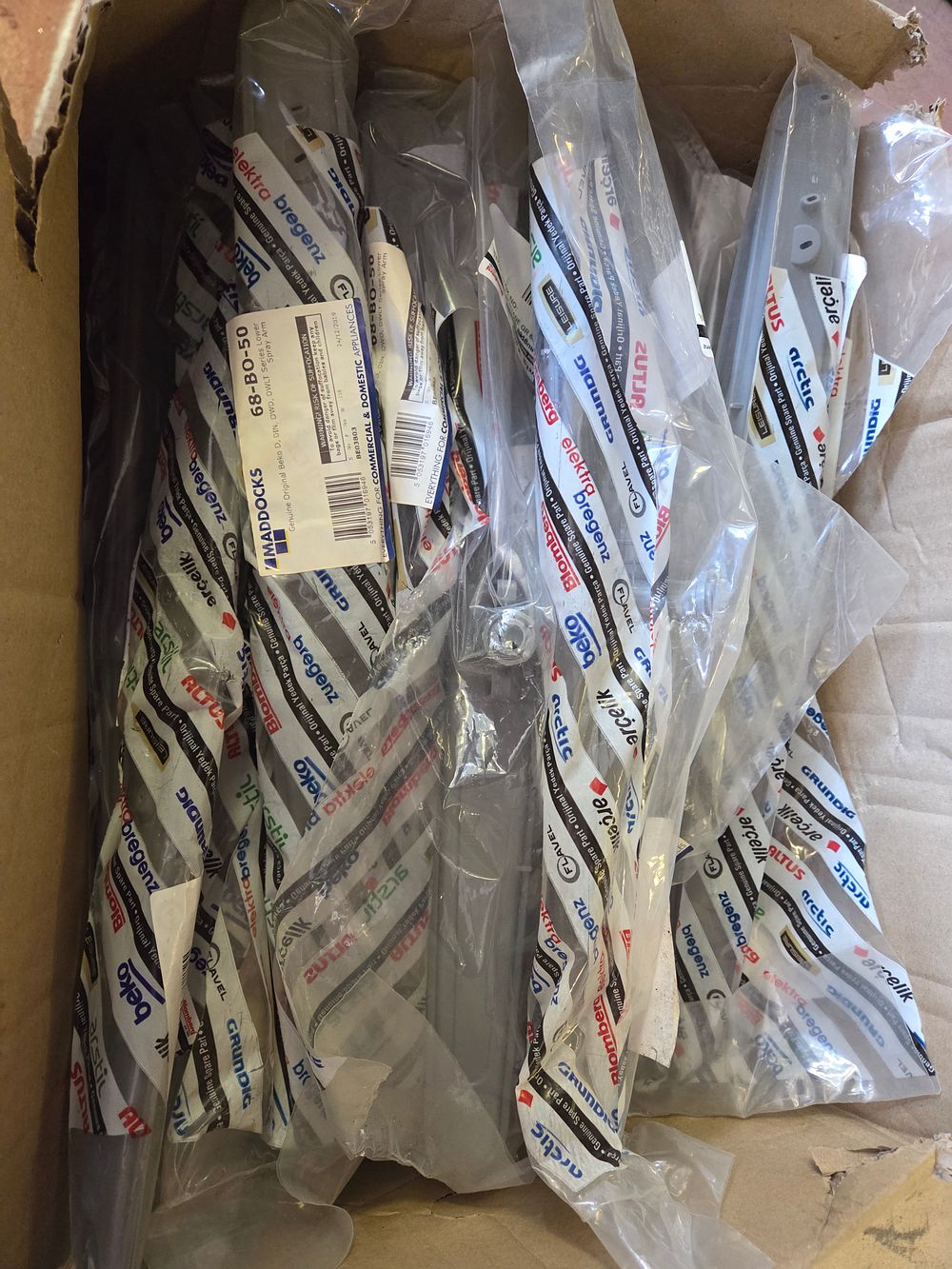 Lot 303 – A Collection of Genuine Original Beko Dishwasher Lower Spray Arms Part Number GR-80-50
