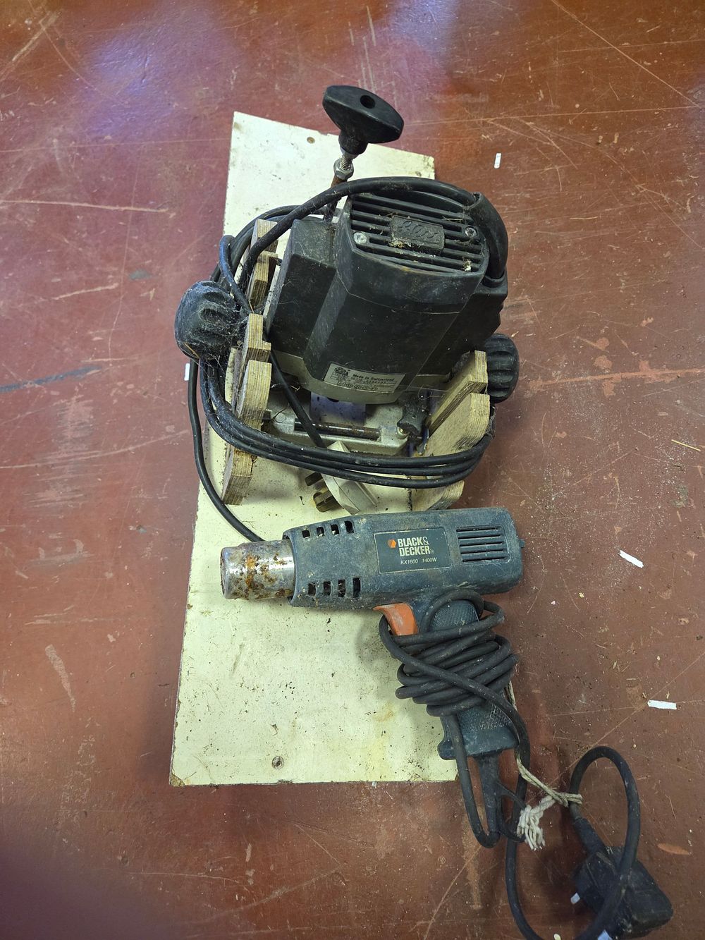 Lot 363 – Two Handheld Power Tools comprising a Black & Decker Heat Gun and an Elu Plunge Router
