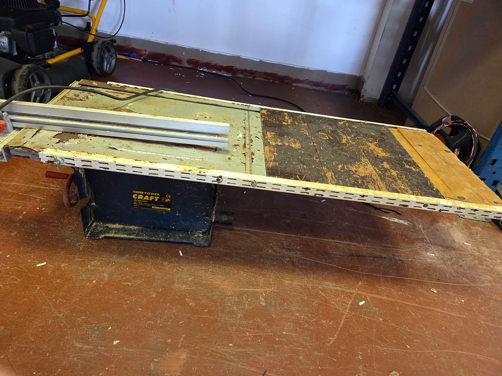 Lot 366 – Power Craft PRS-200/1000N Bench Top Table Saw with Lateral Extensions working order