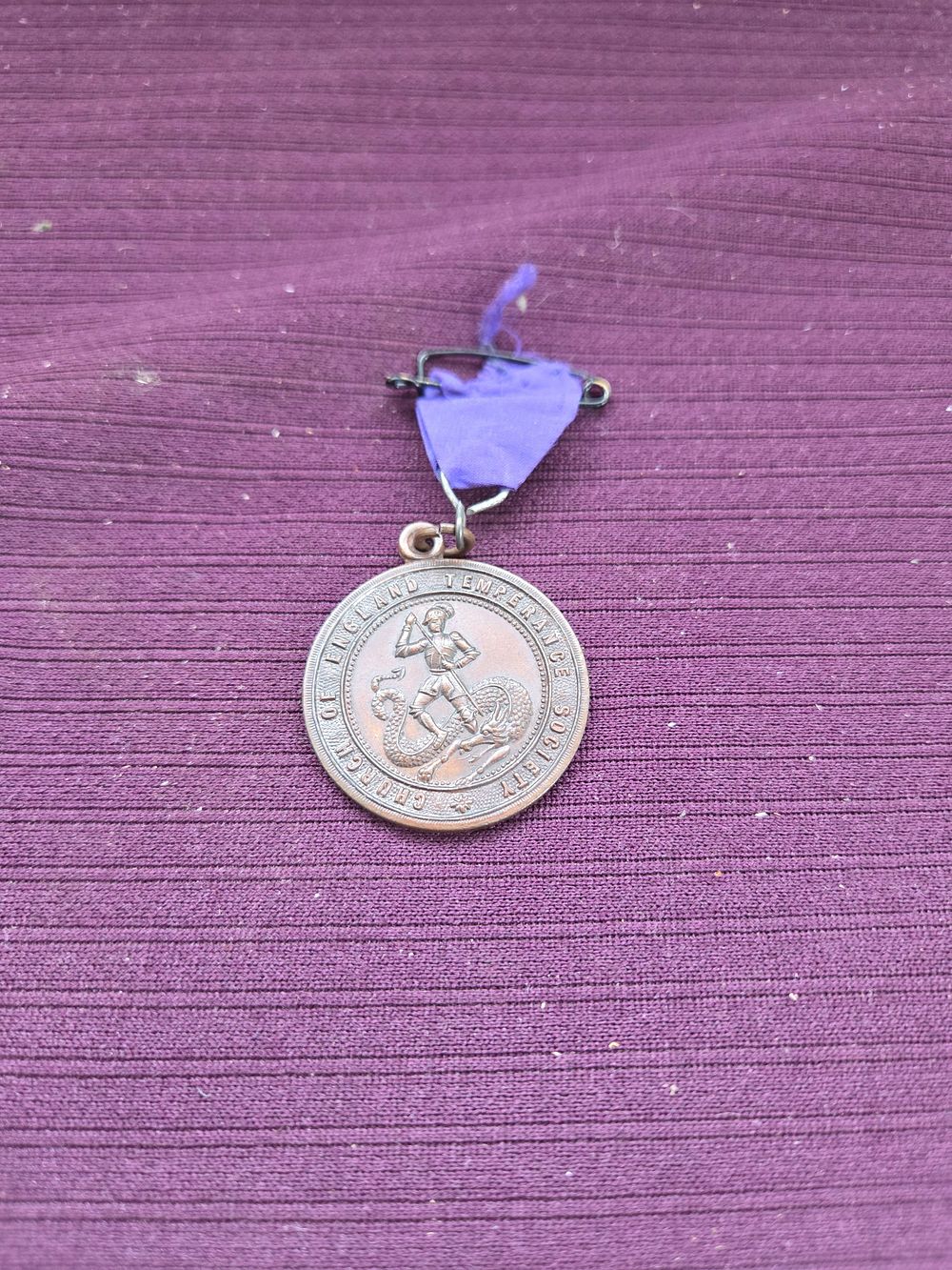 Lot 640 – Late Victorian Church of England Temperance Society Bronze Membership Medal