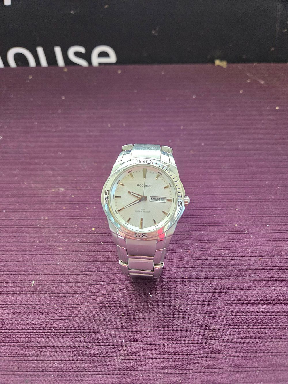 Lot 645 – Accurist Men’s Day-Date Quartz Wristwatch