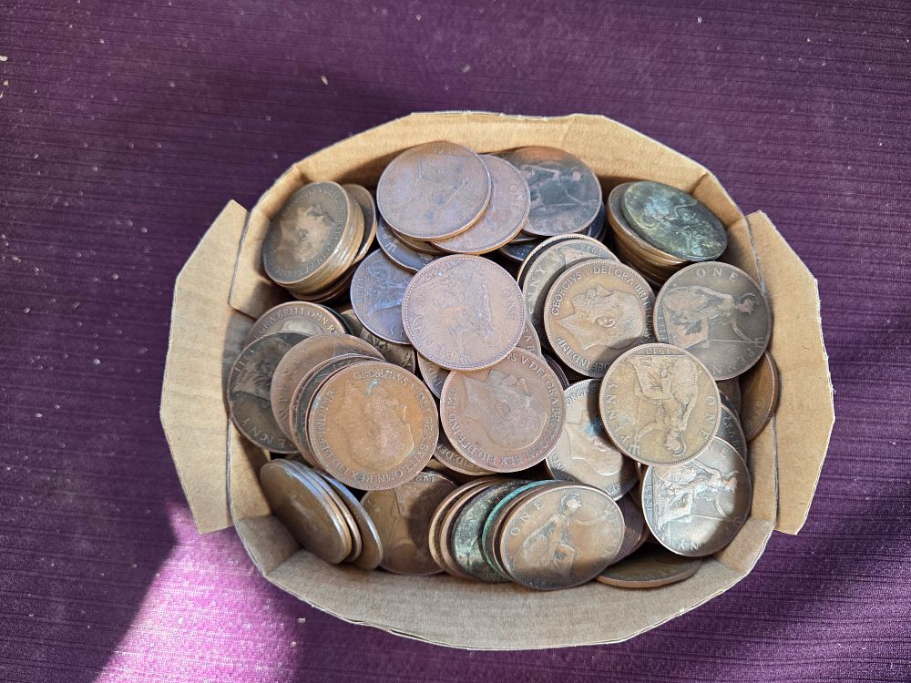 Lot 654 – A Collection of UK George V Bronze Pennies
