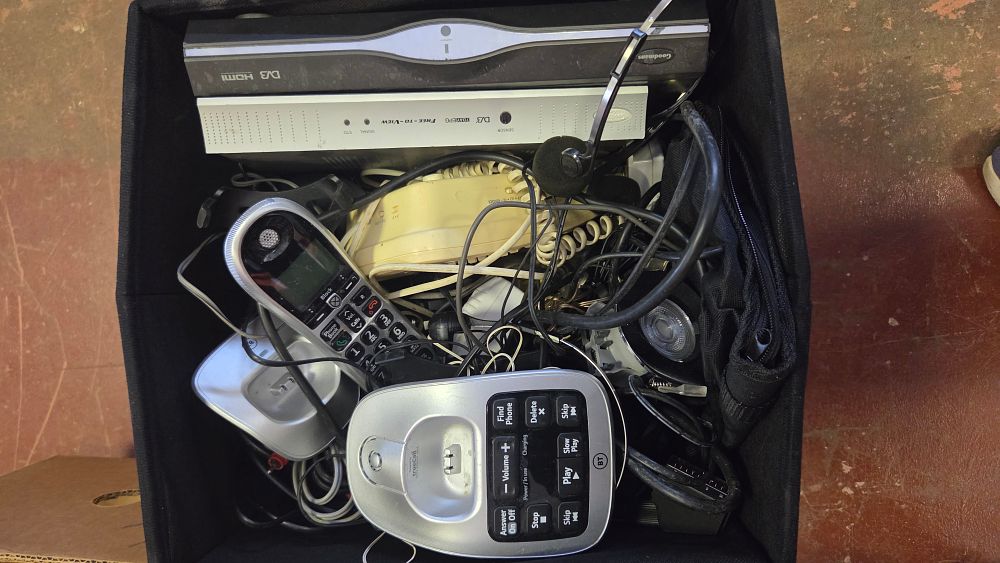 Lot 173 – An Assortment of Household Communication and Media Electronic Devices