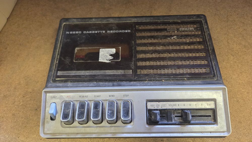 Lot 175 – A Philips N 2220 Portable Cassette Recorder