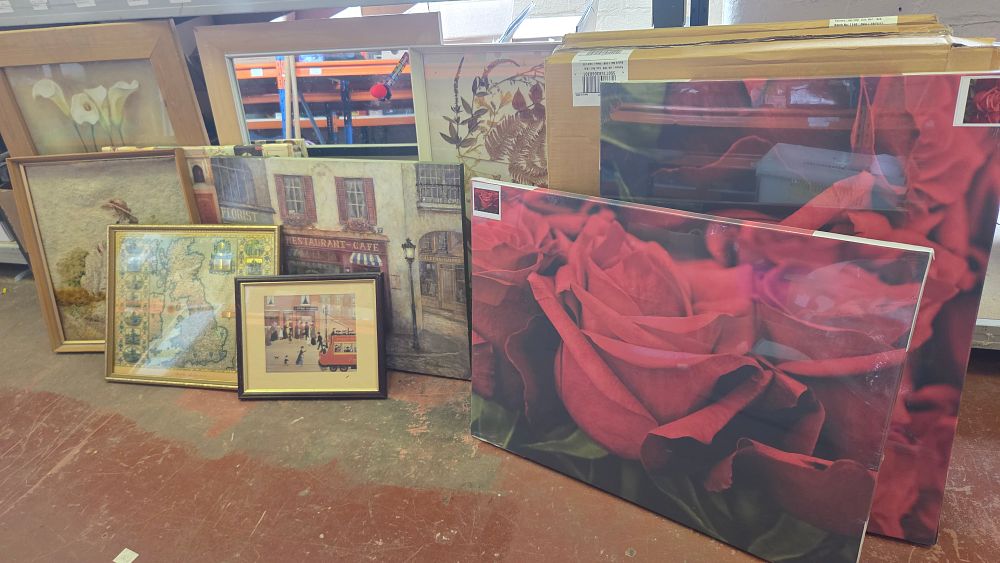 Lot 182 – Collection of Decorative Artworks including Signed Helen Bradley