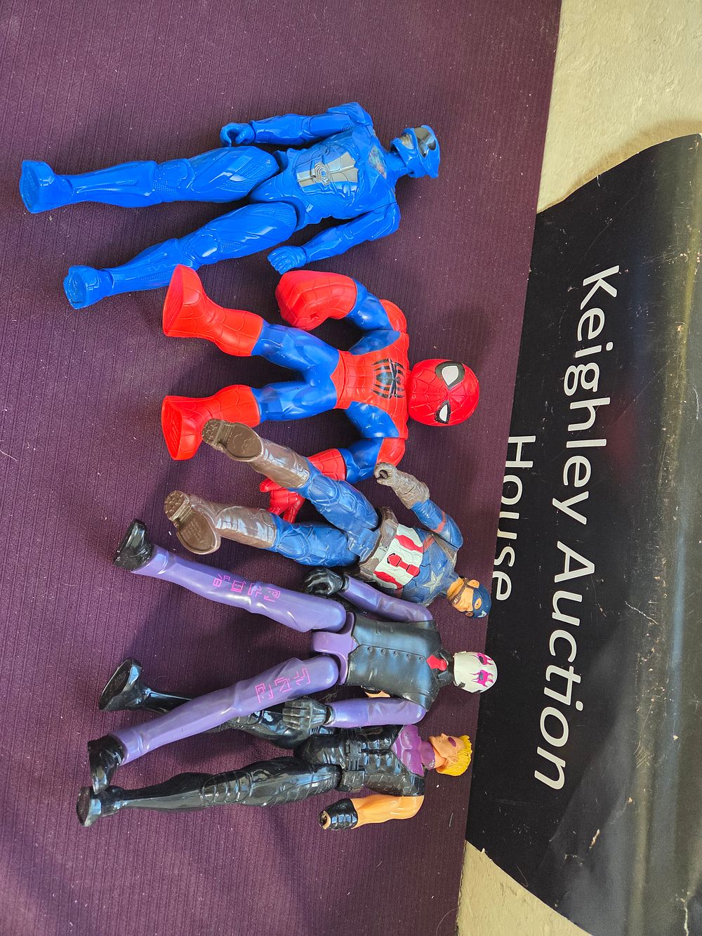 Lot 232 – A Collection of Five Assorted Action Figures including Marvel and Power Rangers Characters