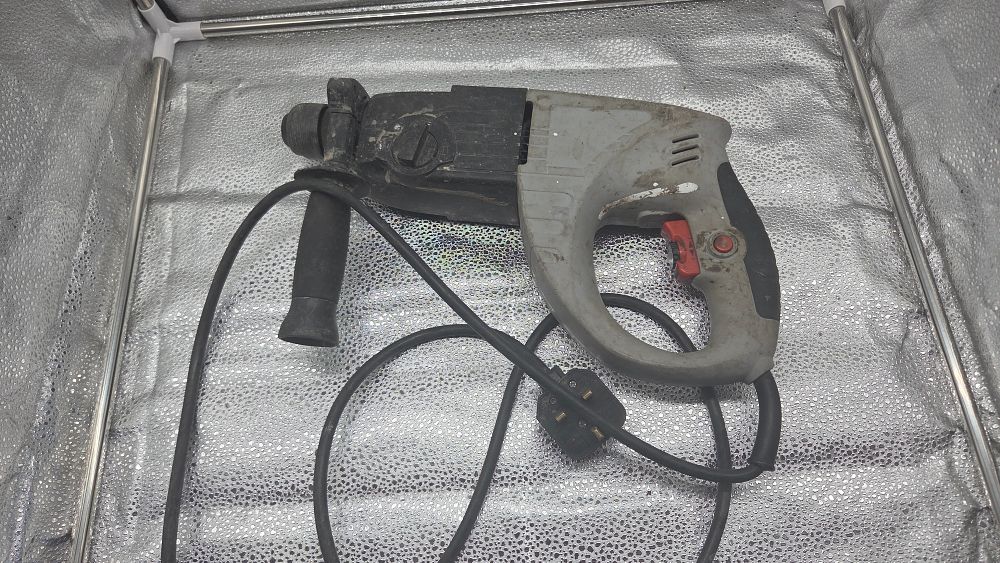 Lot 278 – An Electric SDS Plus Rotary Hammer Drill powers on