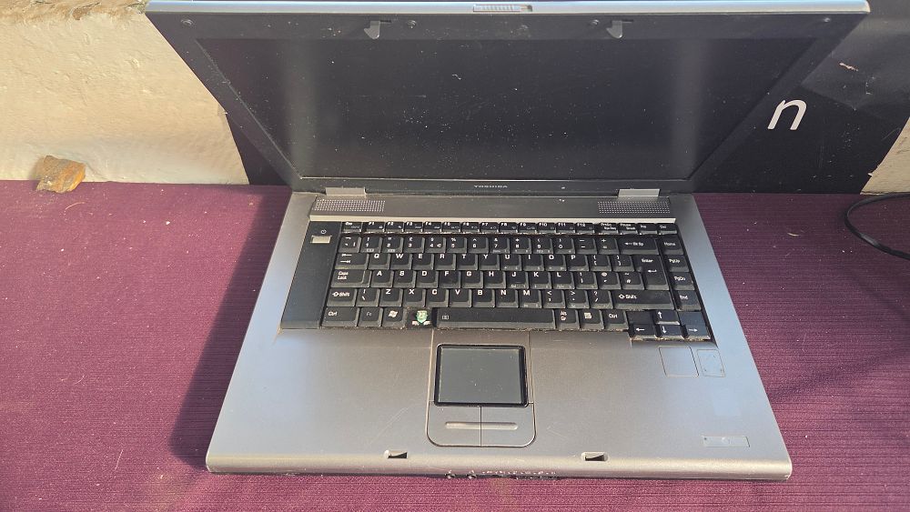 Lot 356 – Vintage Toshiba Tecra A8 Series Laptop