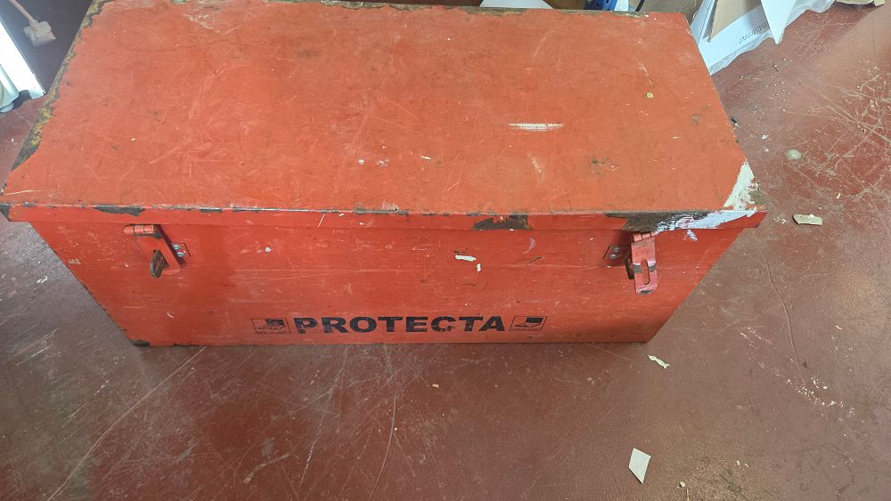 Lot 377 – A Protecta Industrial Steel Site Storage Chest