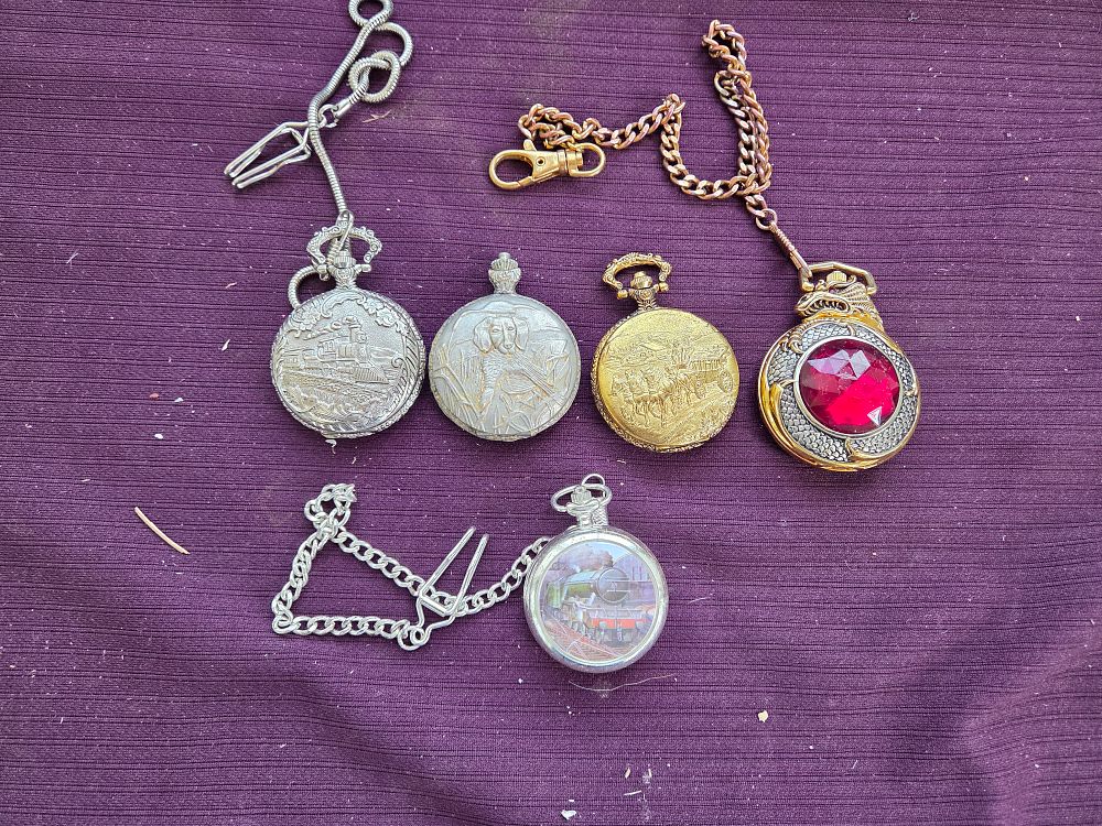 Lot 601 – An Assortment of Decorative Novelty Pocket Watches