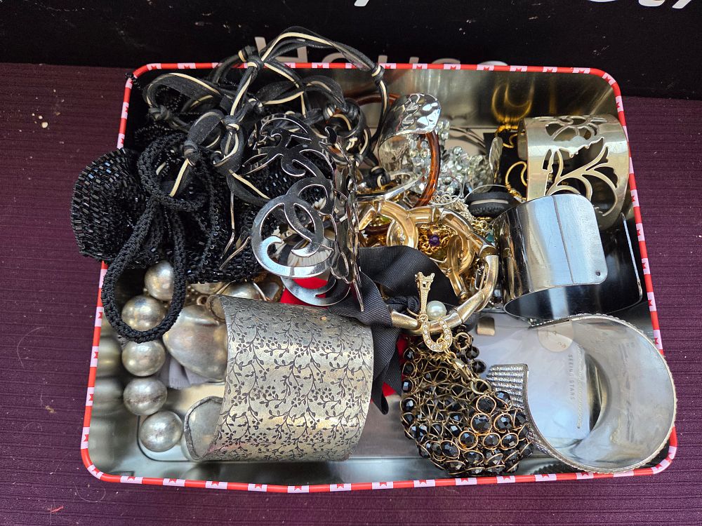 Lot 620 – A Collection of Assorted Costume Jewellery Bracelets and Cuffs