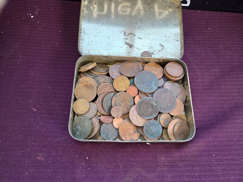 Lot 627 – A Collection of UK Pre-Decimal Bronze and Copper-Alloy Coins in a Vintage Metal Tin