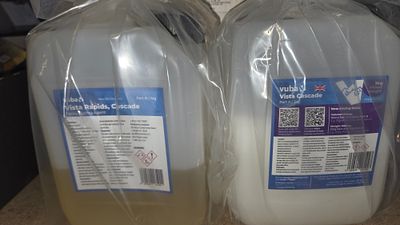 A Vuba Vista Cascade Two-Part 3kg Epoxy Resin Kit