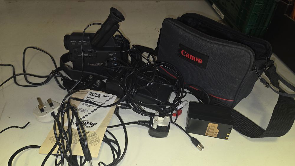 Lot 279 – Canon UC-100 8mm Video Camcorder Outfit with Ross Power Accessories and Bag