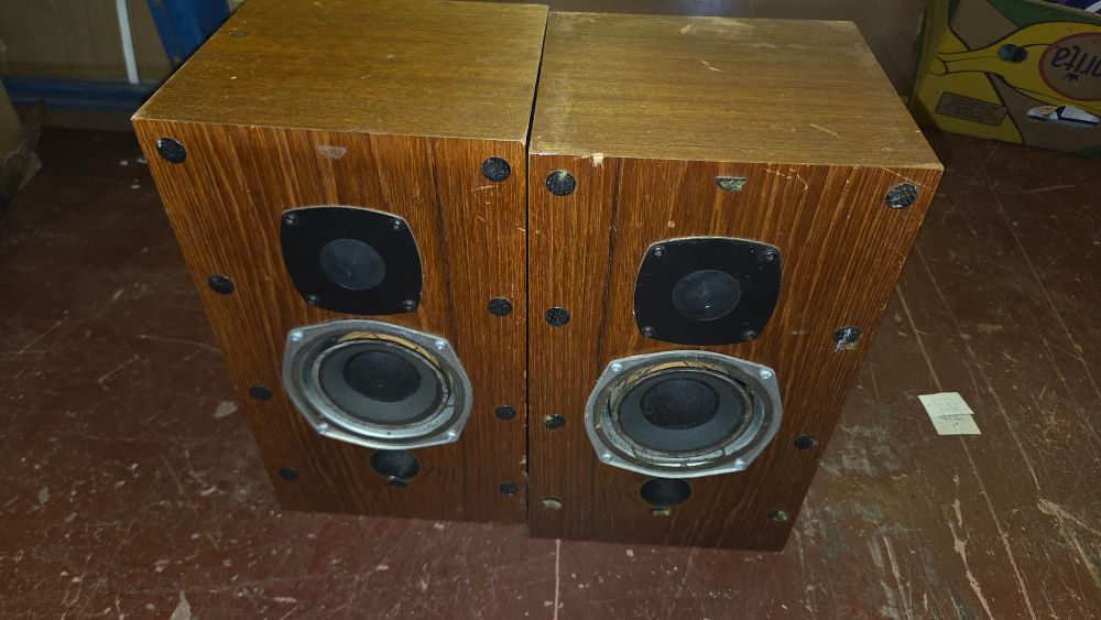 Lot 292 – A Pair of Vintage Bookshelf Speakers Attributed to Castle Acoustics Clyde