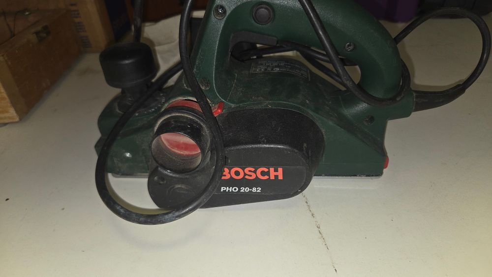 Lot 296 – Bosch PHO 20-82 Electric Hand Planer