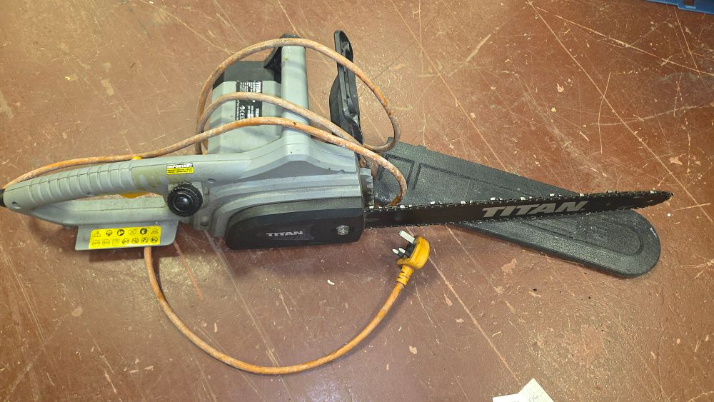 Lot 301 – Titan TTB355CHN 230V Corded Electric Chainsaw