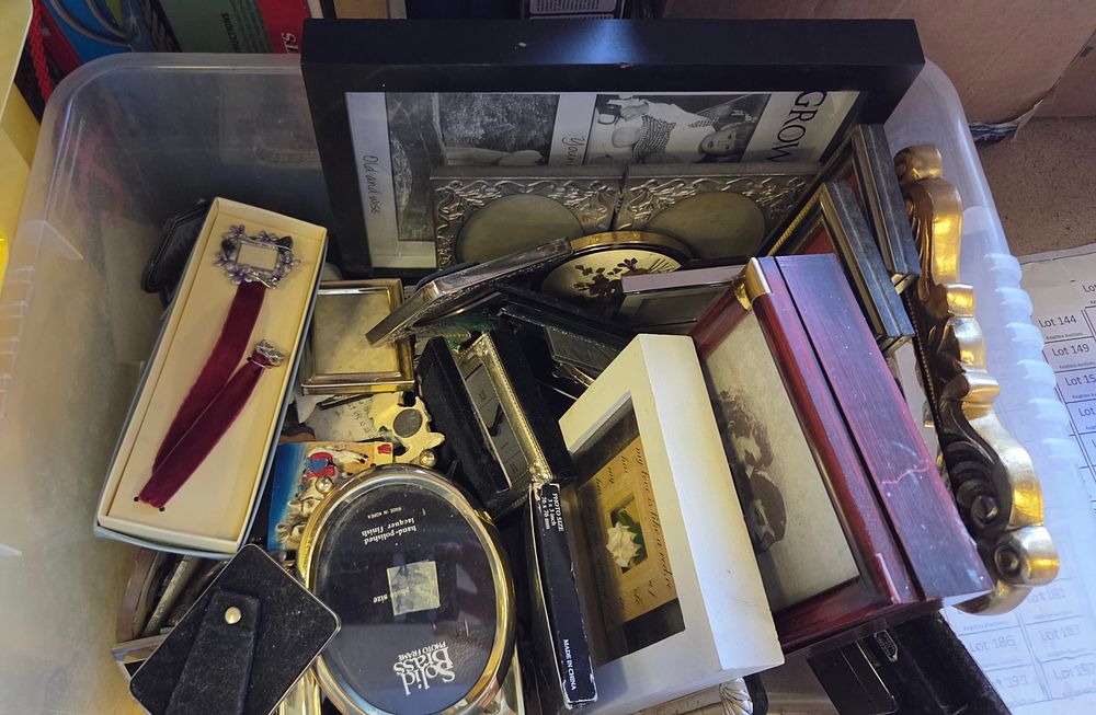 Lot 221 – A Collection of Assorted Decorative Picture Frames, a Travel Clock, and Miscellaneous Domestic Accessories