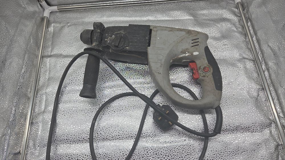 Lot 237 – An Electric SDS Plus Rotary Hammer Drill powers on