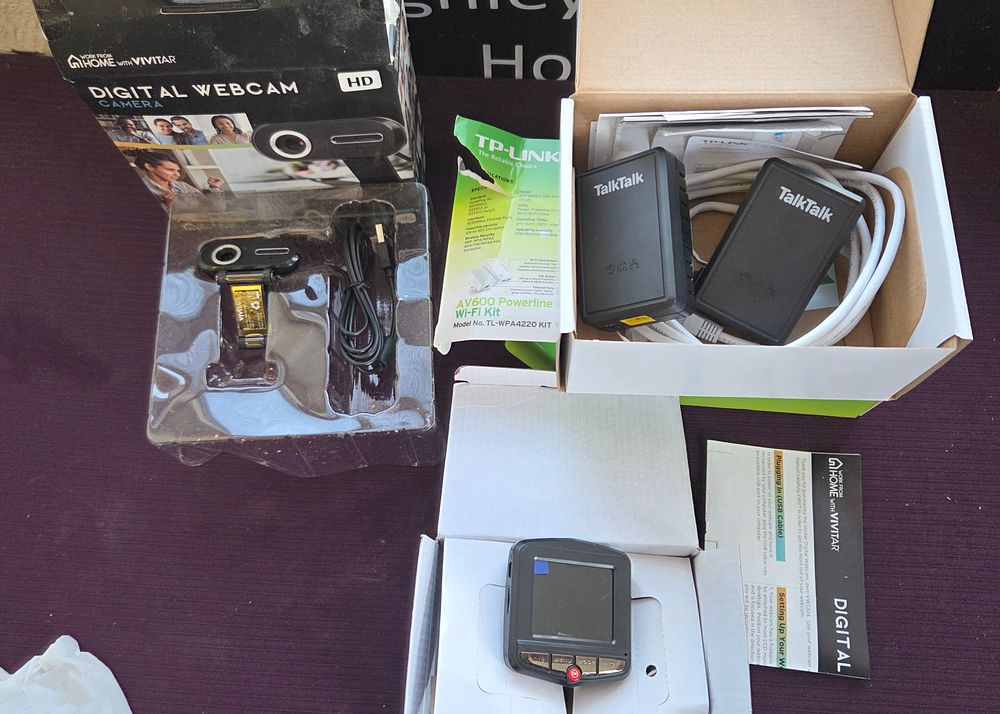 Lot 258 – A Trio of Consumer Electronic Devices including a Vivitar HD Webcam and TP-Link Powerline Kit