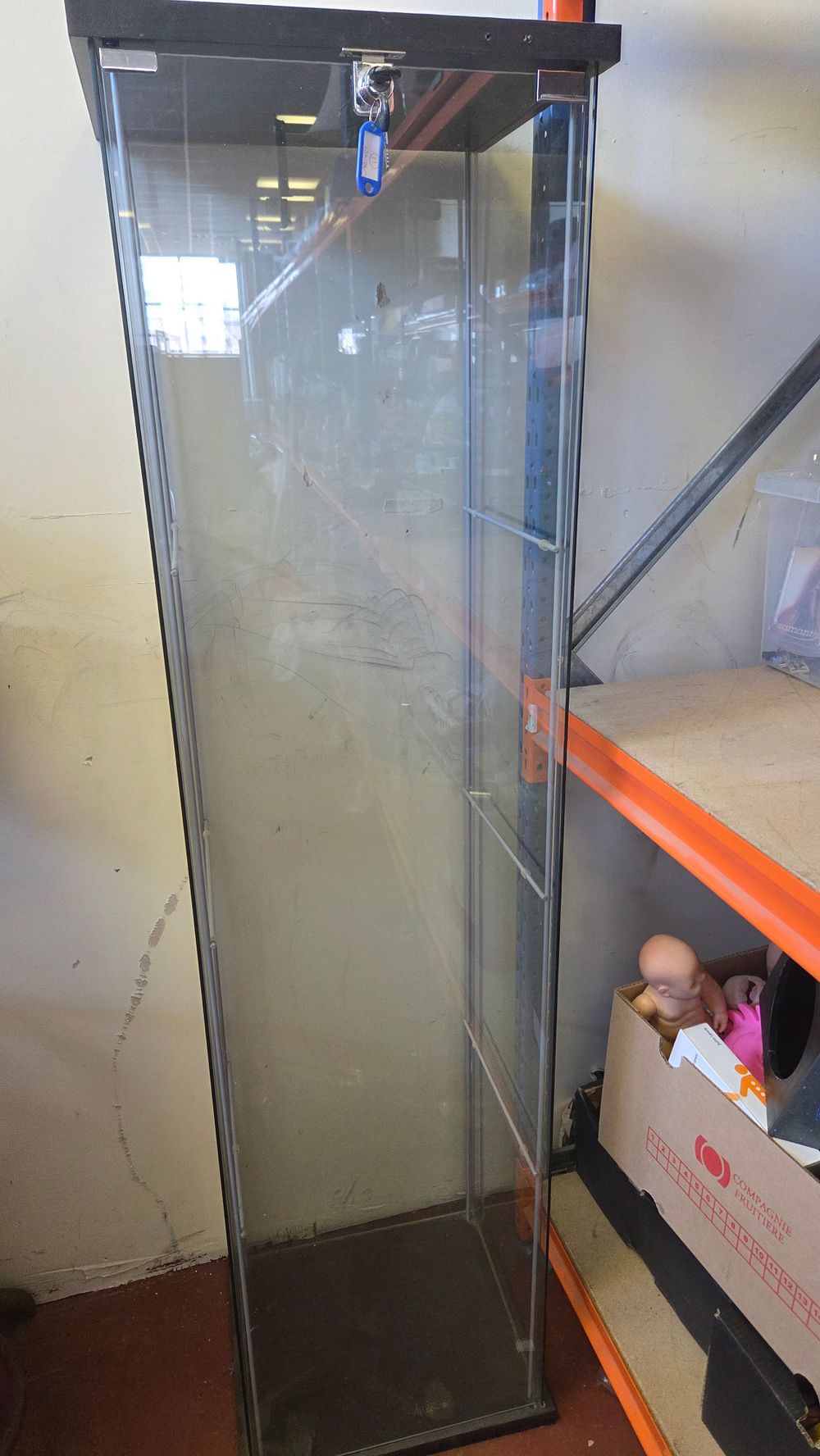 Lot 365 – Glass Shelving Display Unit