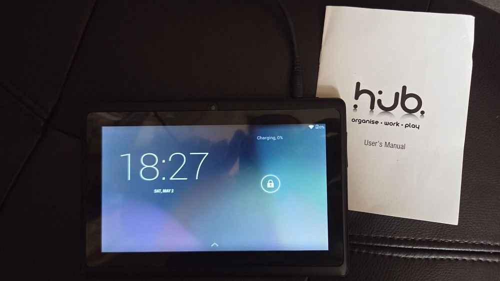 Lot 452 – Hub Android Wi-Fi Tablet with Protective Case and User Manual no charger