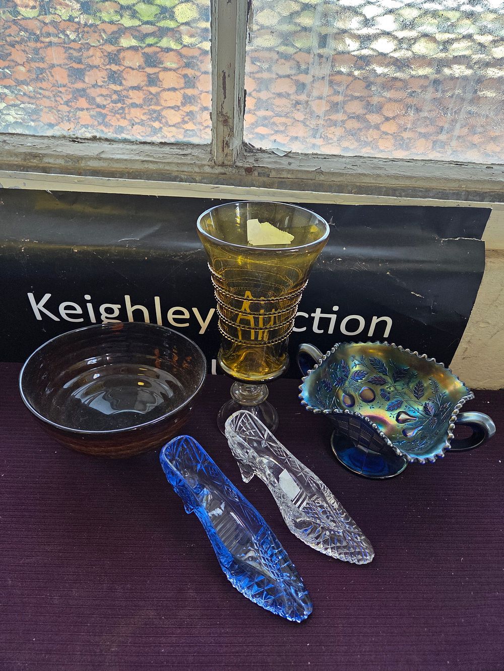 Lot 629 – A Collection of Vintage Decorative Glassware including Carnival and Slag Glass